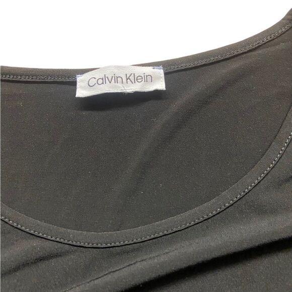 Calvin Klein size small top excellent condition size small  black - Picture 2 of 2